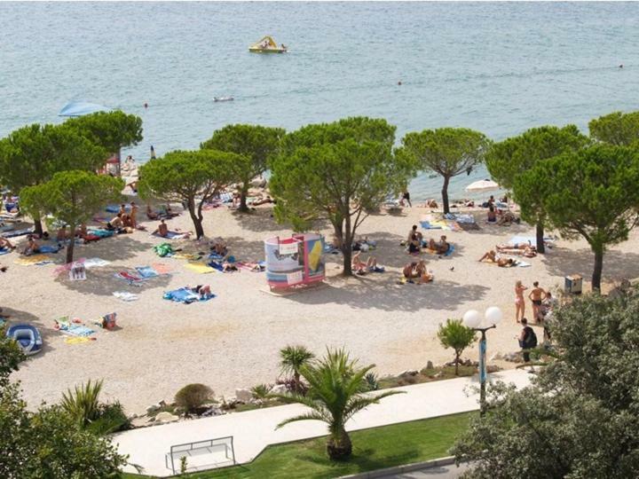 Apartment Dora Crikvenica Bagian luar foto
