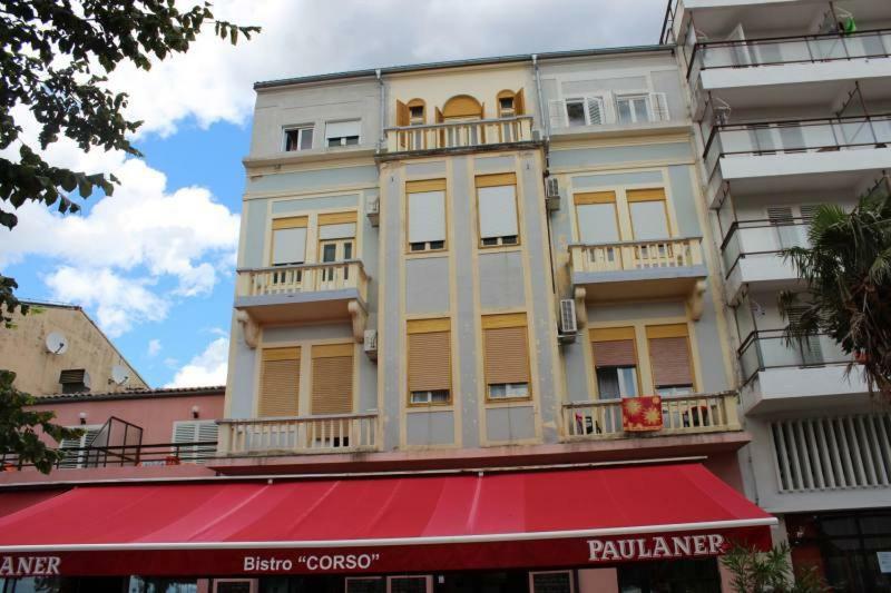 Apartment Dora Crikvenica Bagian luar foto