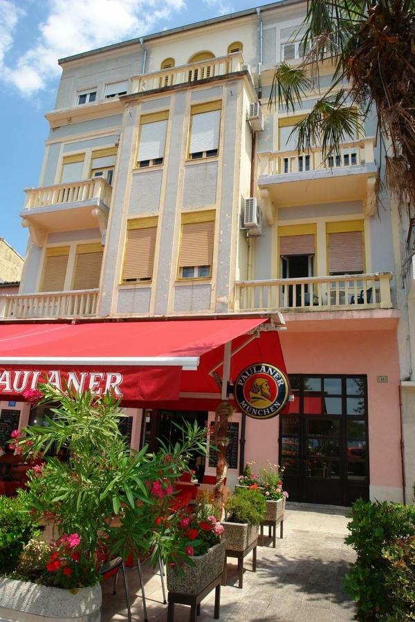 Apartment Dora Crikvenica Bagian luar foto